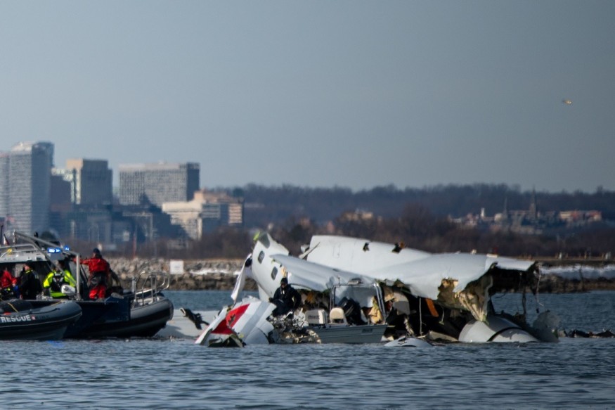 American Airlines plane, Black Hawk helicopter crash