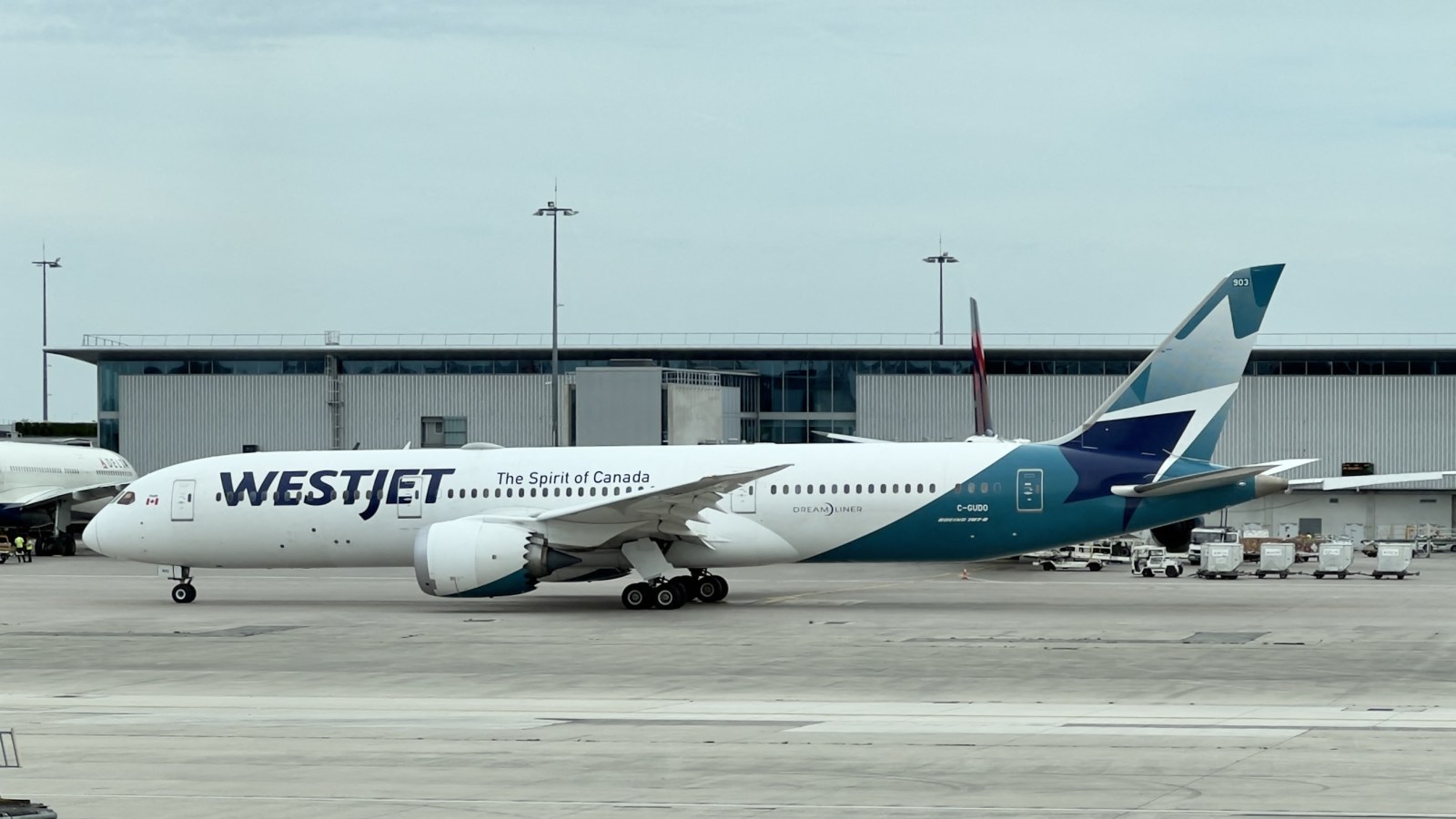WestJet Cancels 279 Flights Before Any Strike: What Affected Passengers Are Owed