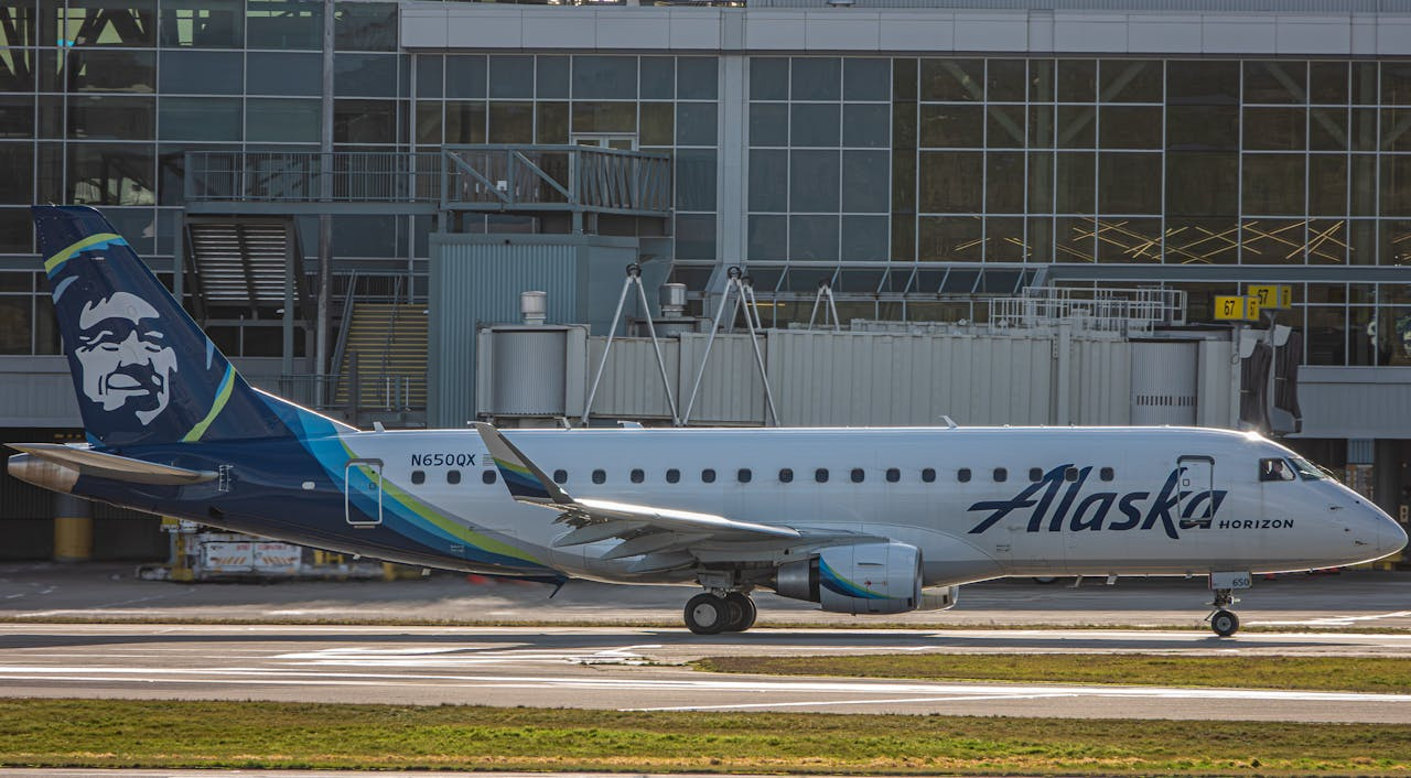 Alaska Airlines Secures Tentative Deal Amid Flight Attendant Push